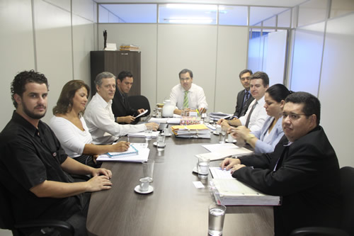 CEDOC-18012011_Reunio_Sec.de_Trab.DF_Glauco_Rojas_com_DIEESE_DF_-_fotosGuina_5