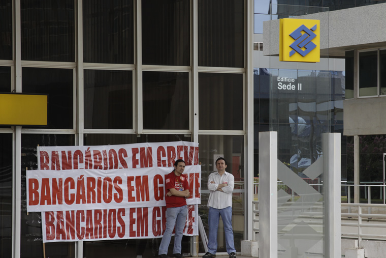 CEDOC-03102011-Greve-BB_e_Caixa_-_fotos_Augusto_Coelho_31