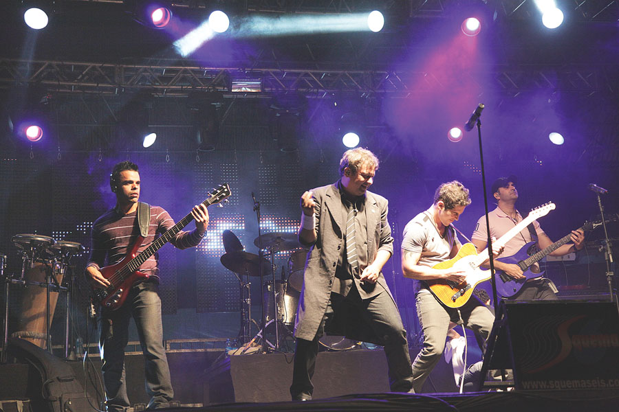 CEDOC-26112011-Show_dos_50_anos_do_sindicato_-_foto_Augusto_Coelho_214